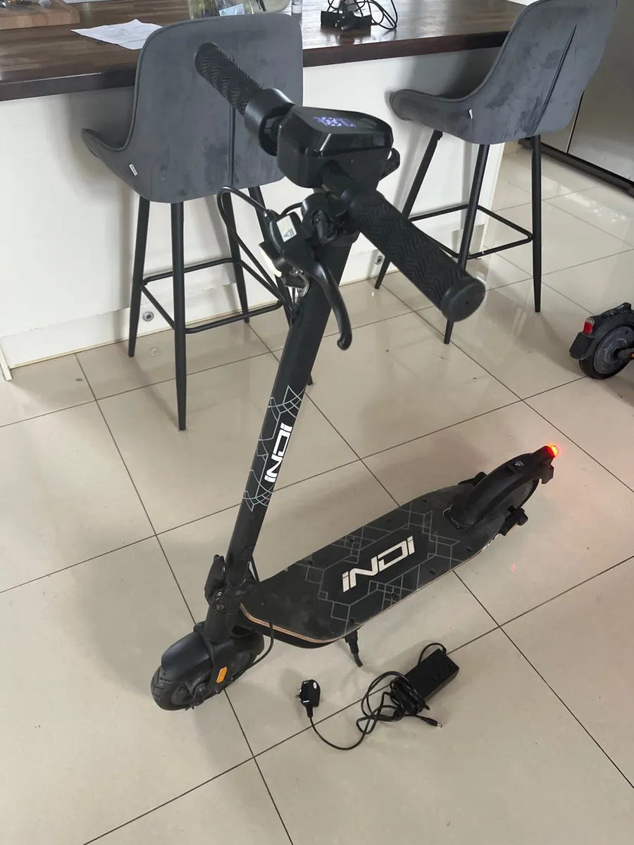 Electric scooter Indi EX-2 - Image 1