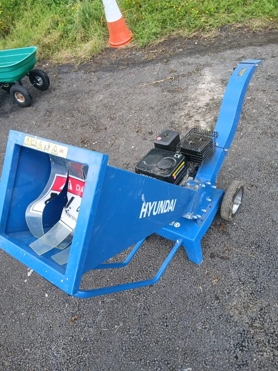 Hyundai wood 212cc wood chipper - Image 4