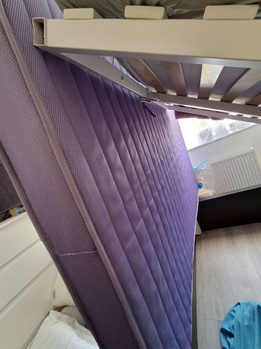 Double Mattress 140x200 cm in excellent condition - Image 3