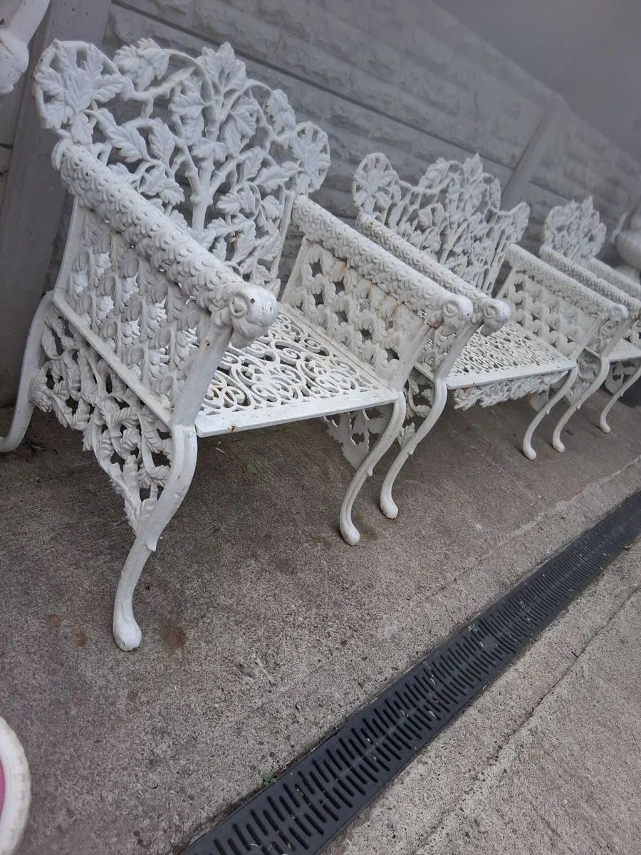 Very old set garden chairs - Image 1