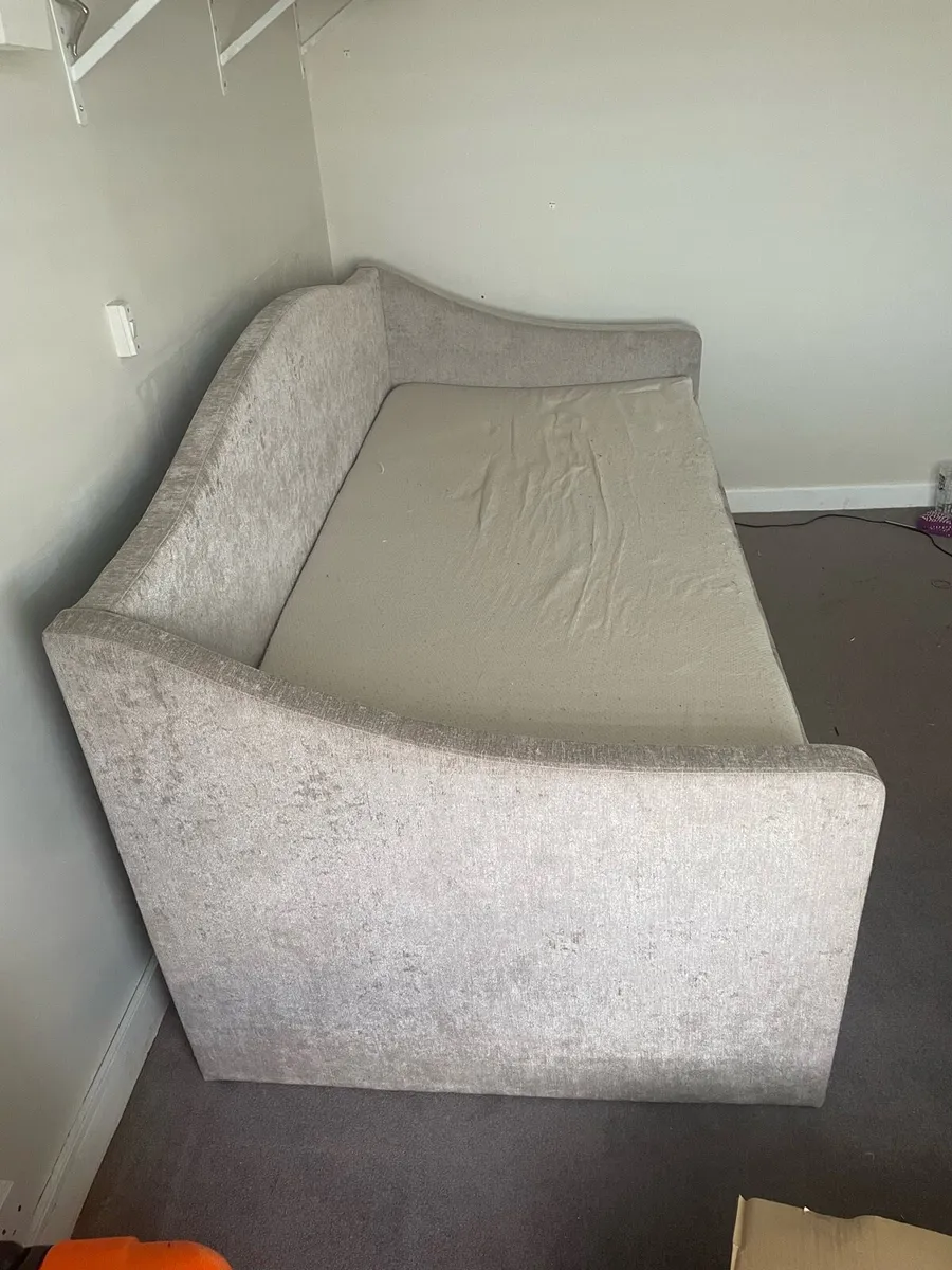 Sofa bed - Image 3