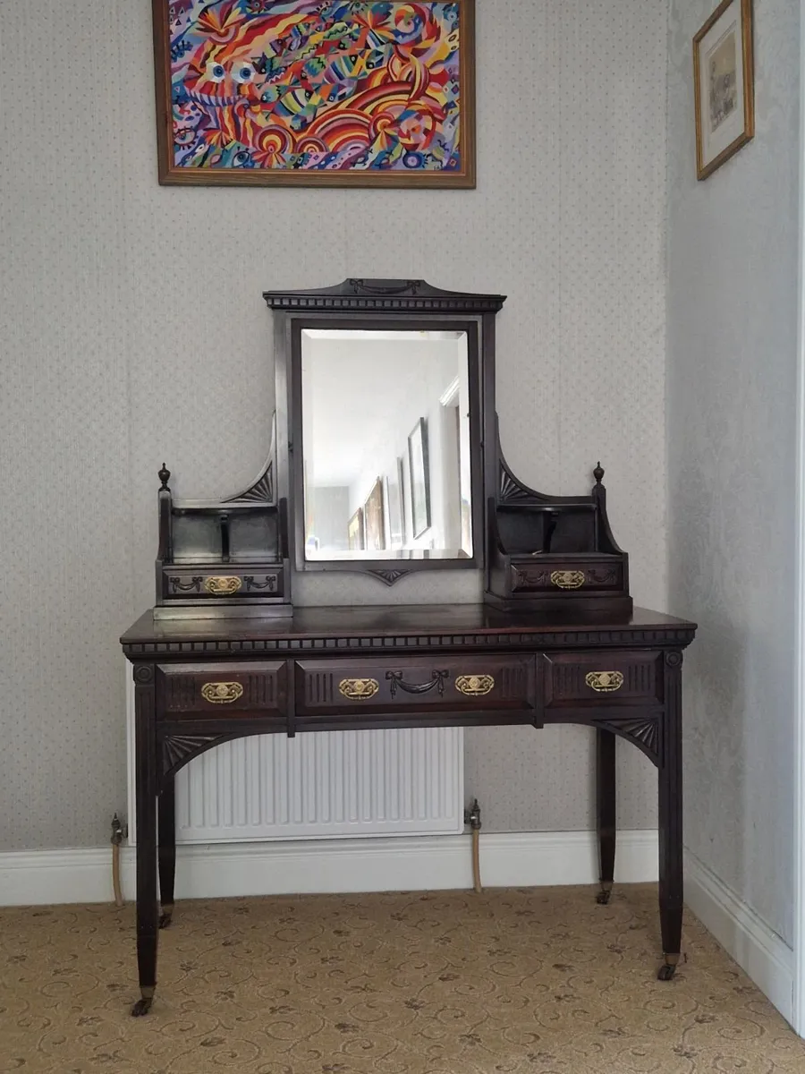antique dressing table - Image 1
