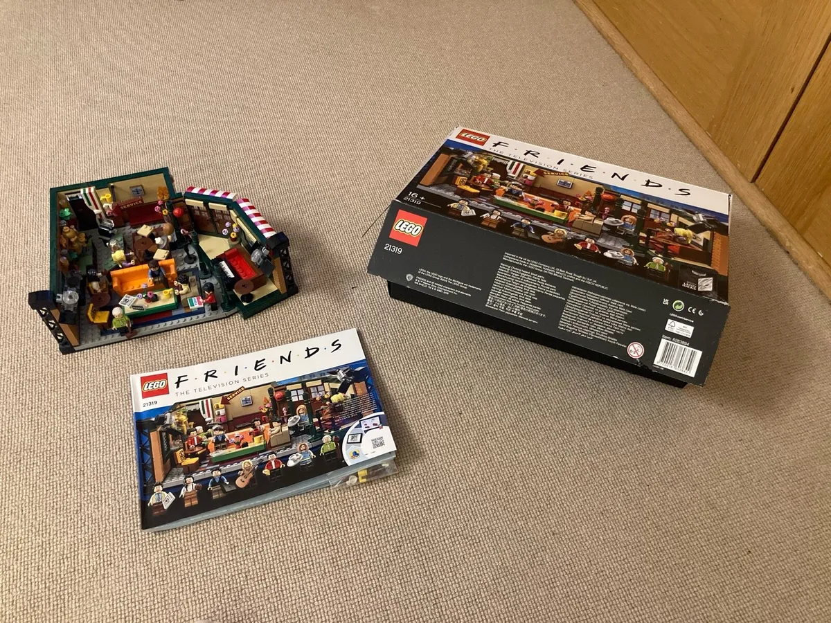 Lego Friends the TV Series Central Perk - Image 1