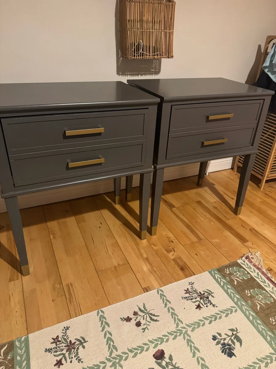 2 x Bedside lockers - Image 1