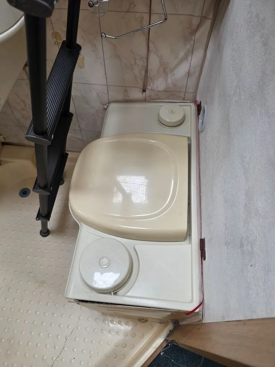 Camper - Image 2