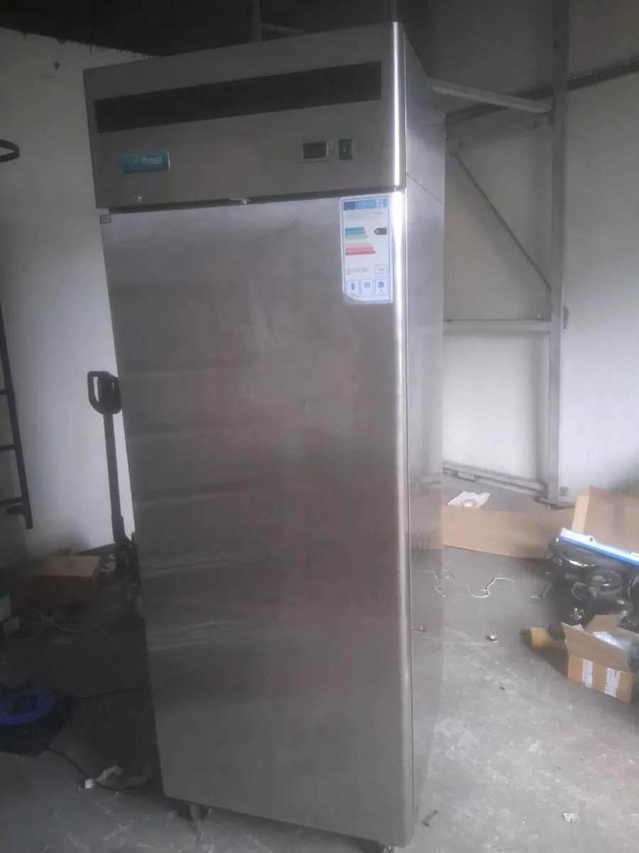 Single door fridge - Image 1