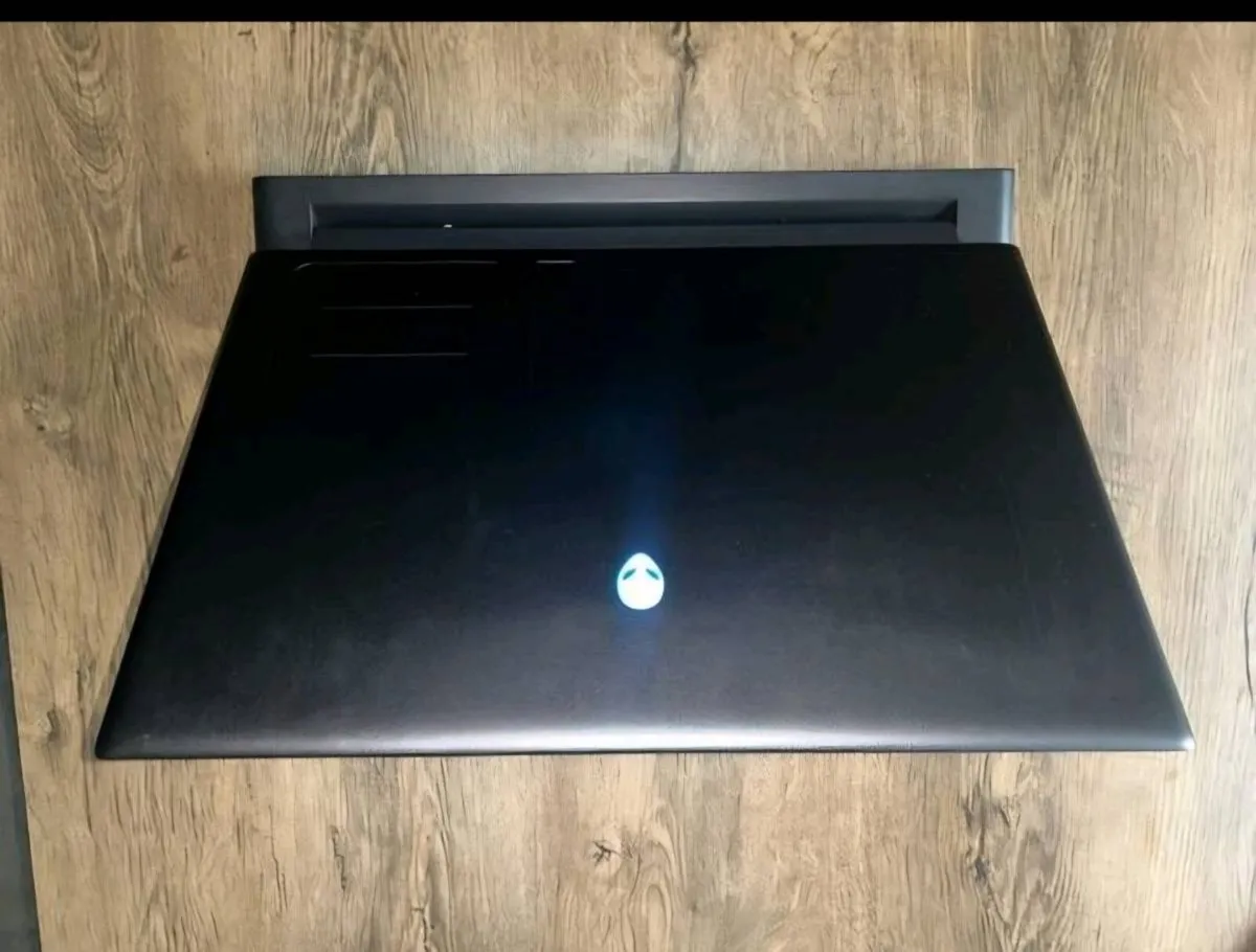 Laptop Alienware - Image 3