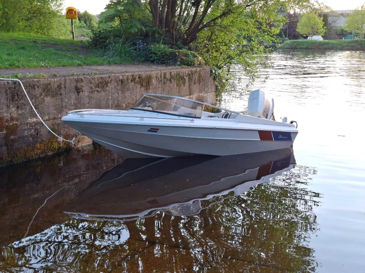Broom speed boat with 60hp Johnson 2T - Image 4