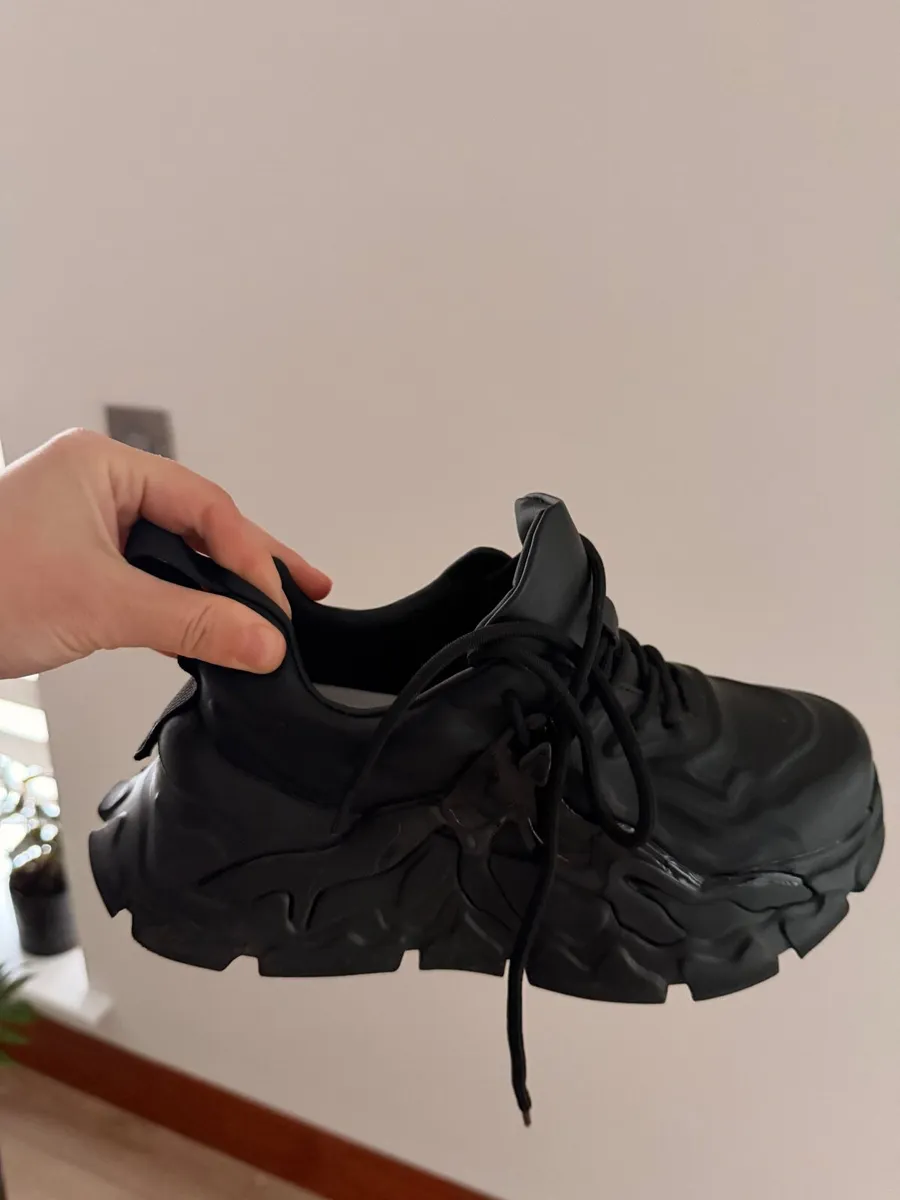 Shoes - Image 3