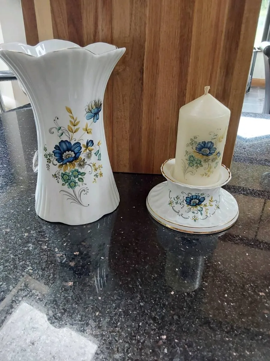 Royal Tara Vase, Candle Holder,and Candle - Image 3