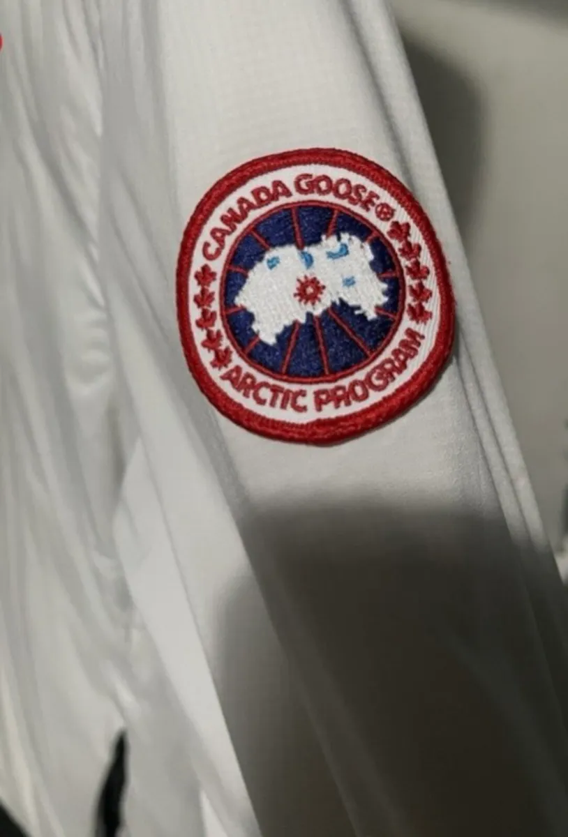Canada goose white lodge - Image 4
