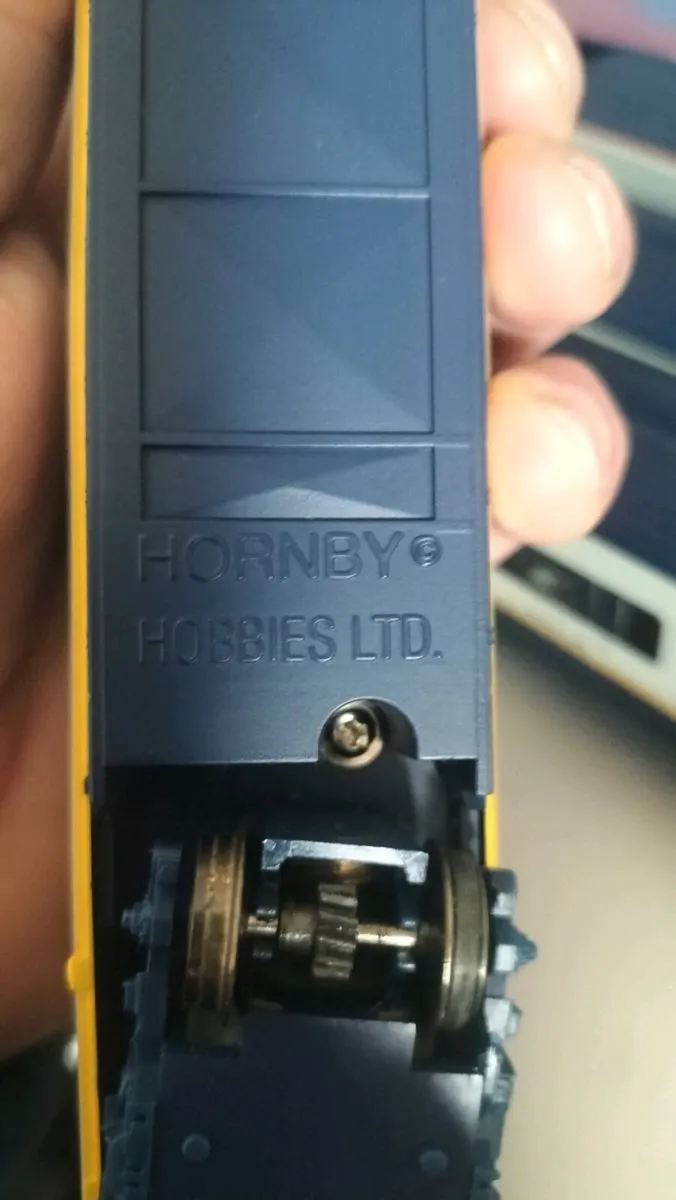 HORNBY TRAIN 00 GAUGE EUROSTR CLASS 2030 CAR SET - Image 2