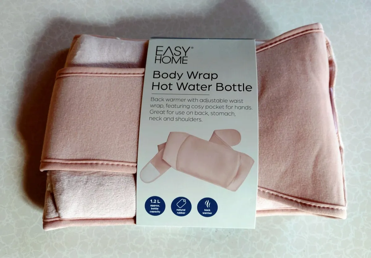 EASY HOME BODY WRAP HOT WATER BOTTLE (NEW). - Image 1