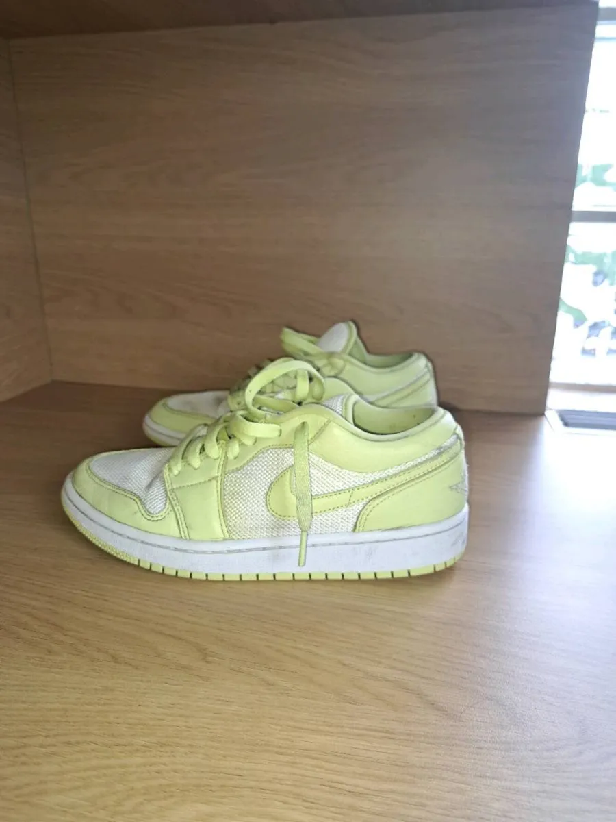 Air Jordan 1 Low GS Shoes - Image 1