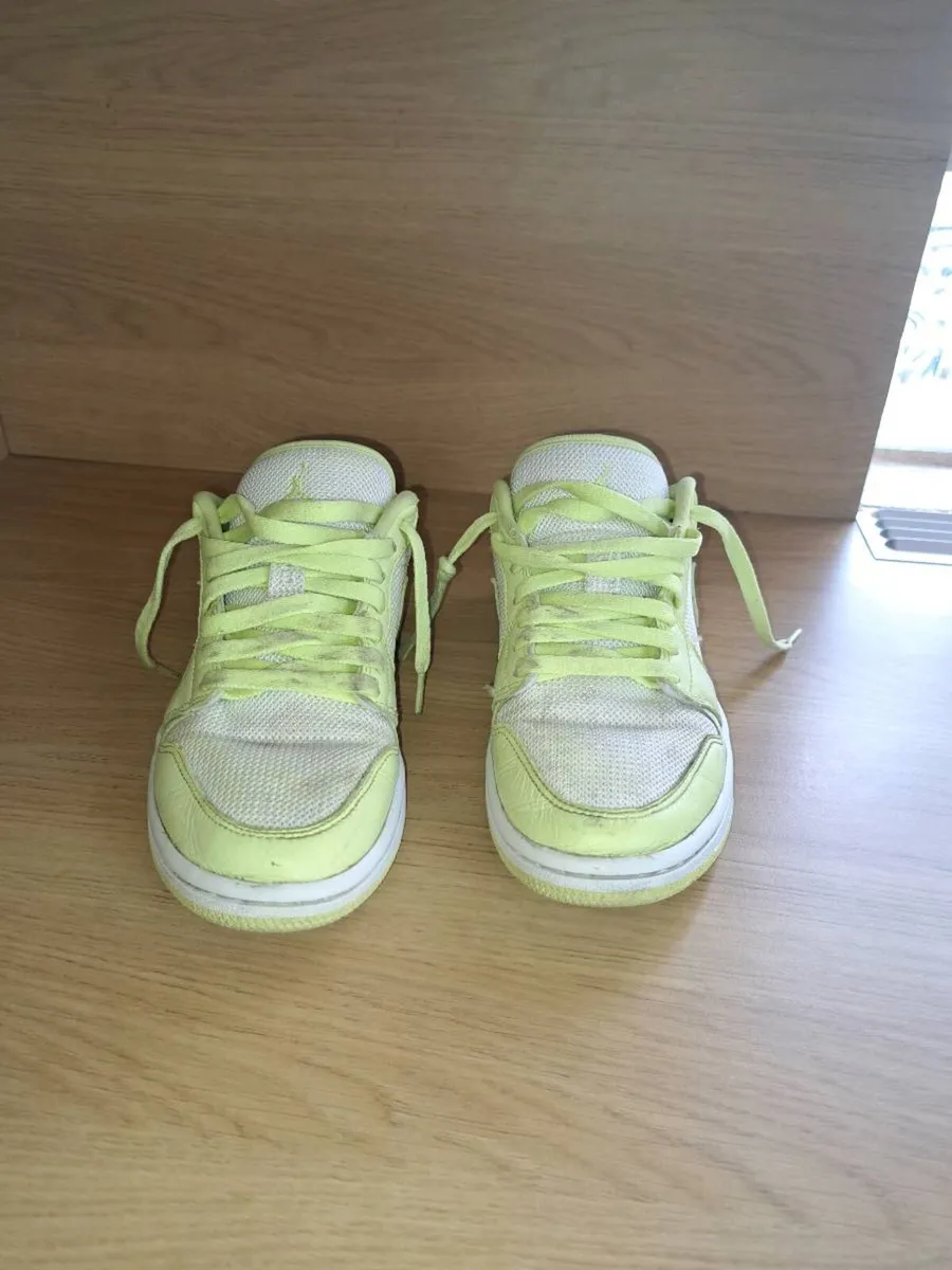 Air Jordan 1 Low GS Shoes - Image 2