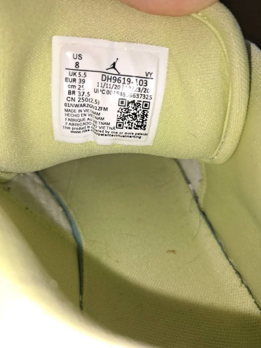 Air Jordan 1 Low GS Shoes - Image 4