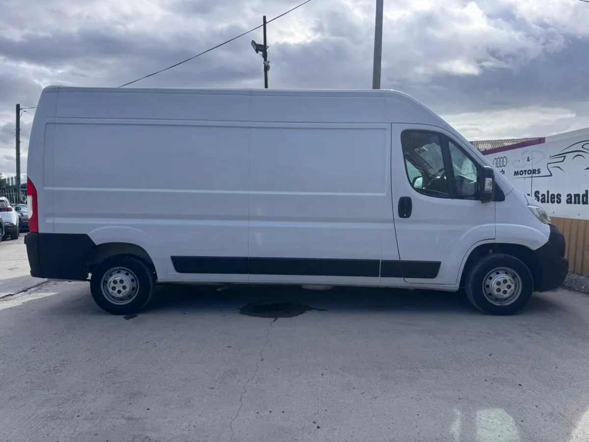 222 Opel Movano 2.2D Low Miles Warranty - Image 3