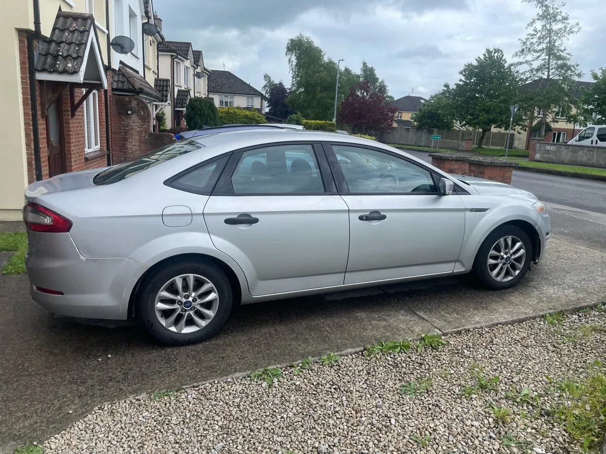 Car - Image 4