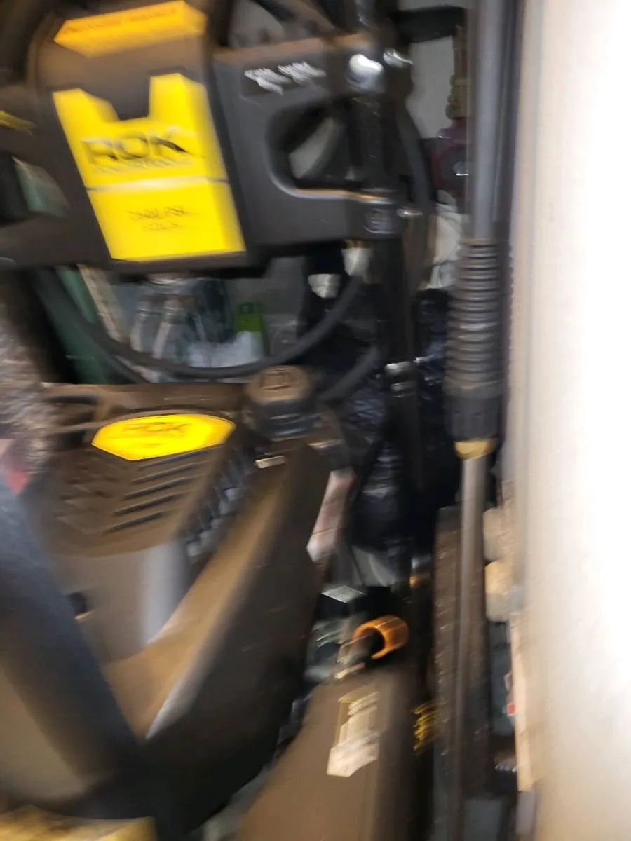 ROK petrol power washer - Image 4