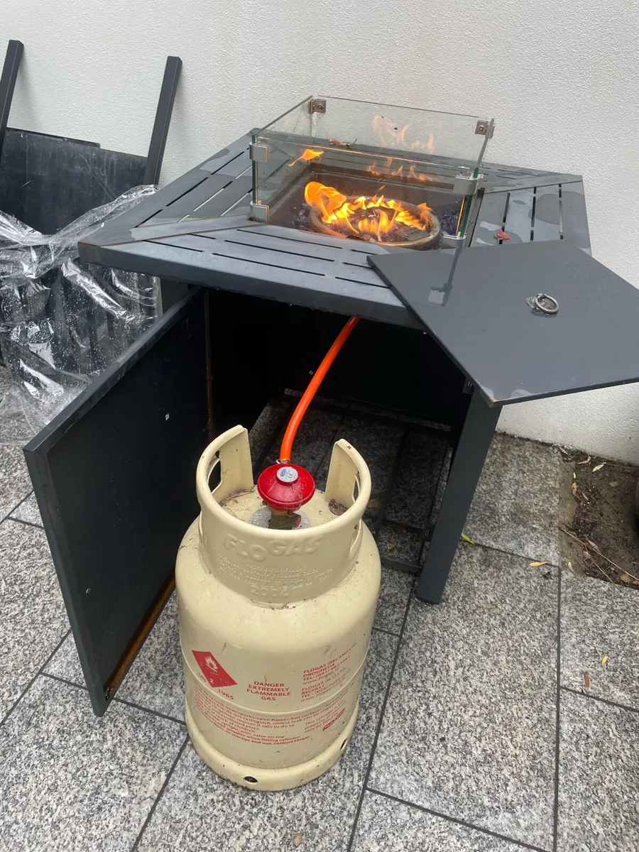 Modern Gas Fire Pit w/ Blue Glass & Gas Canister - Image 4