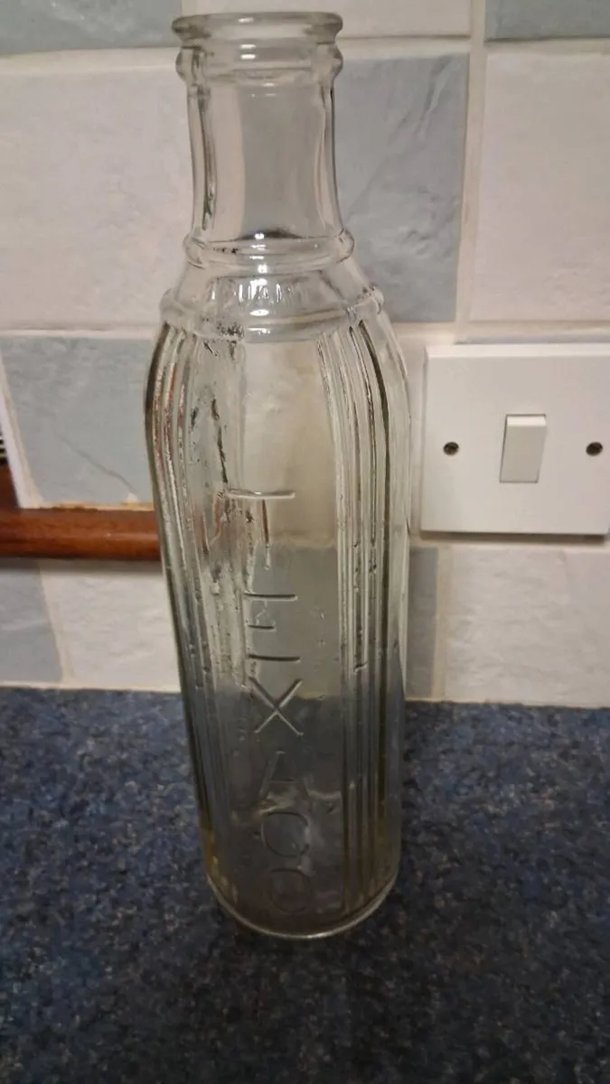 Oil bottle - Image 1