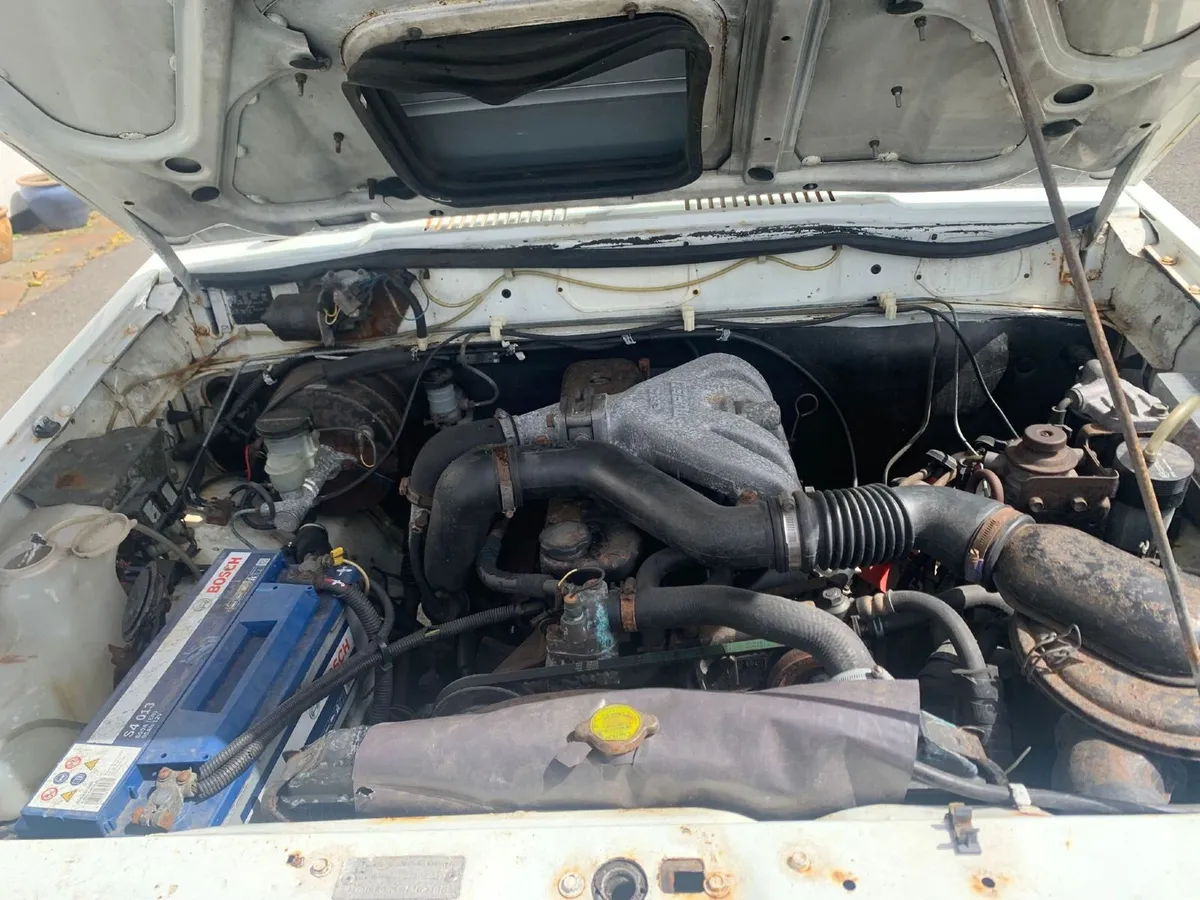 Isuzu Trooper 1991 - Image 4