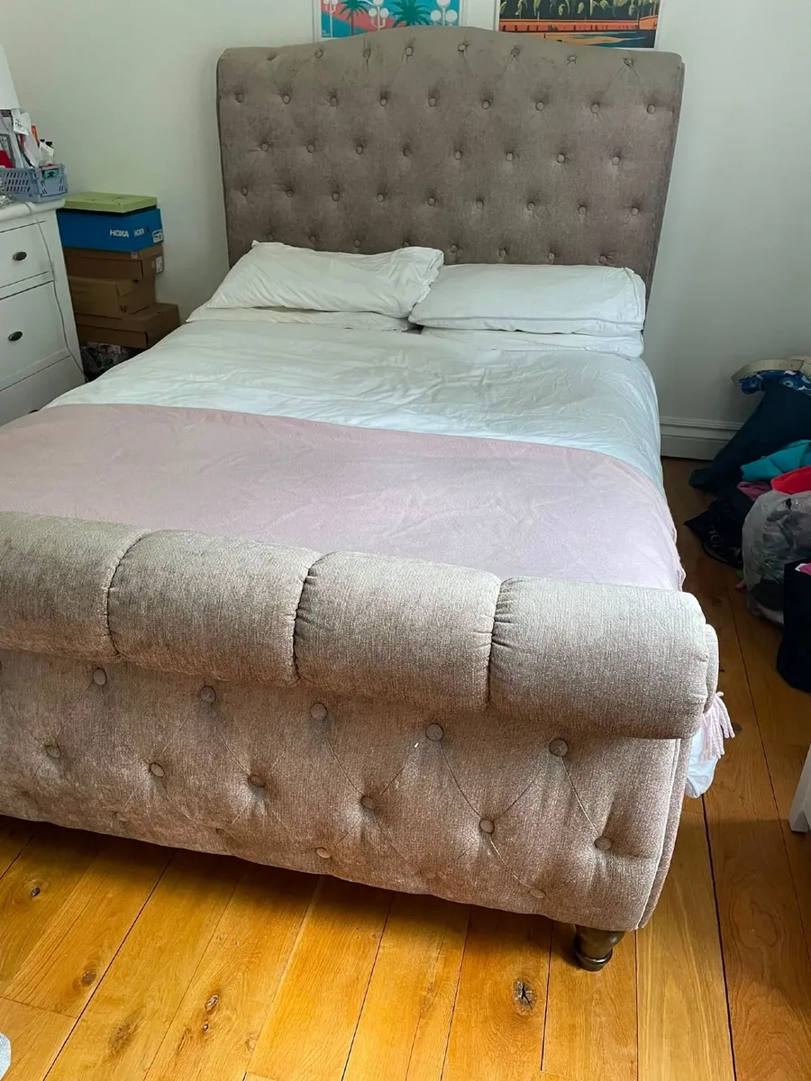 Sleigh Bed - Image 1