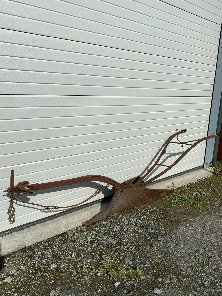 Vintage ploughs - Image 1