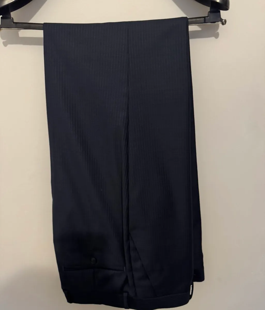 Jäger Navy Suit with Shirt&Tie - Image 2
