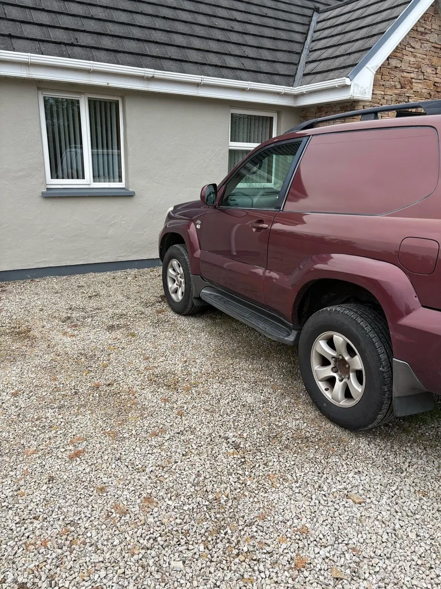 Toyota Land Cruiser - Image 3