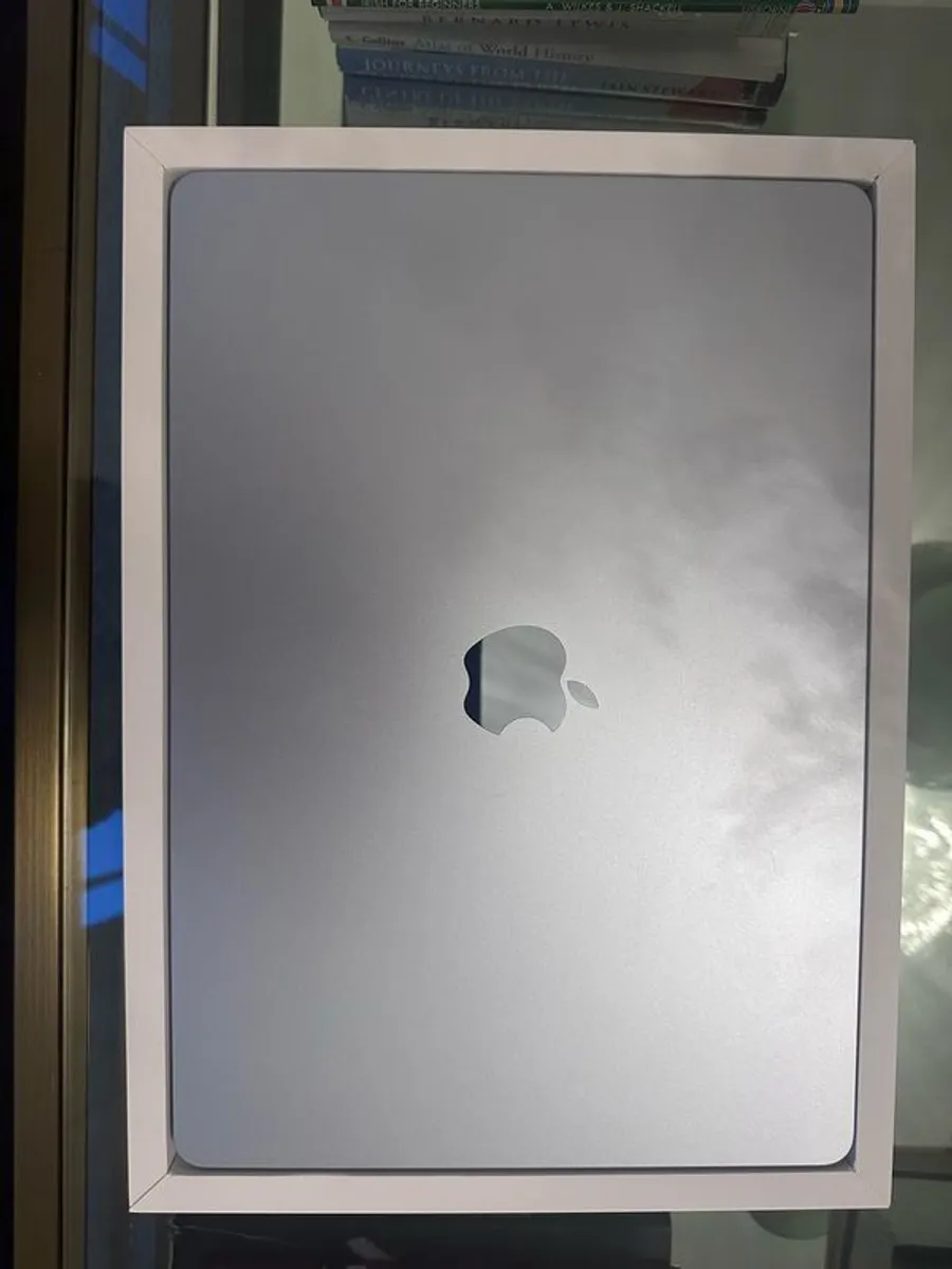 MacBook Air 15-inch - M4 - Image 2