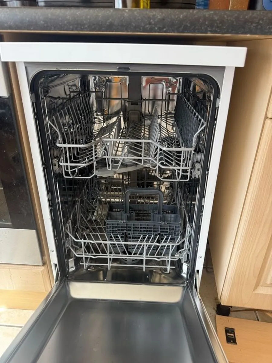 Dishwasher - Image 2