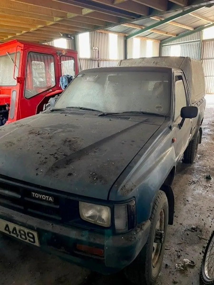 Toyota Hilux 1985 - Image 4