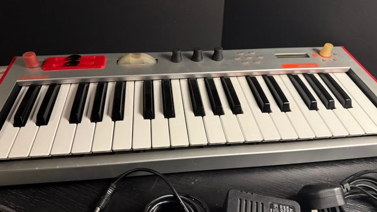 Alesis Micron Synth - Image 1