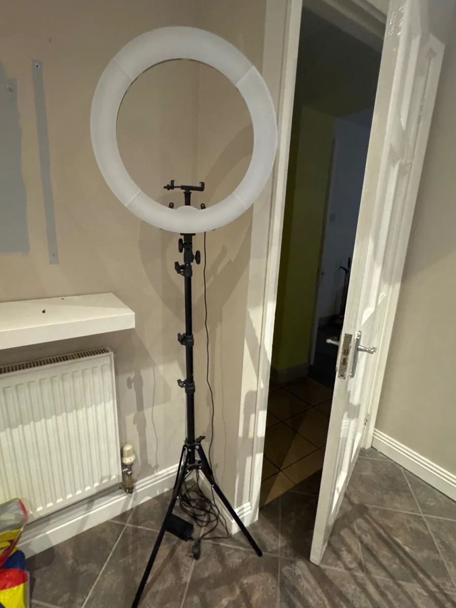Ring light - Image 1