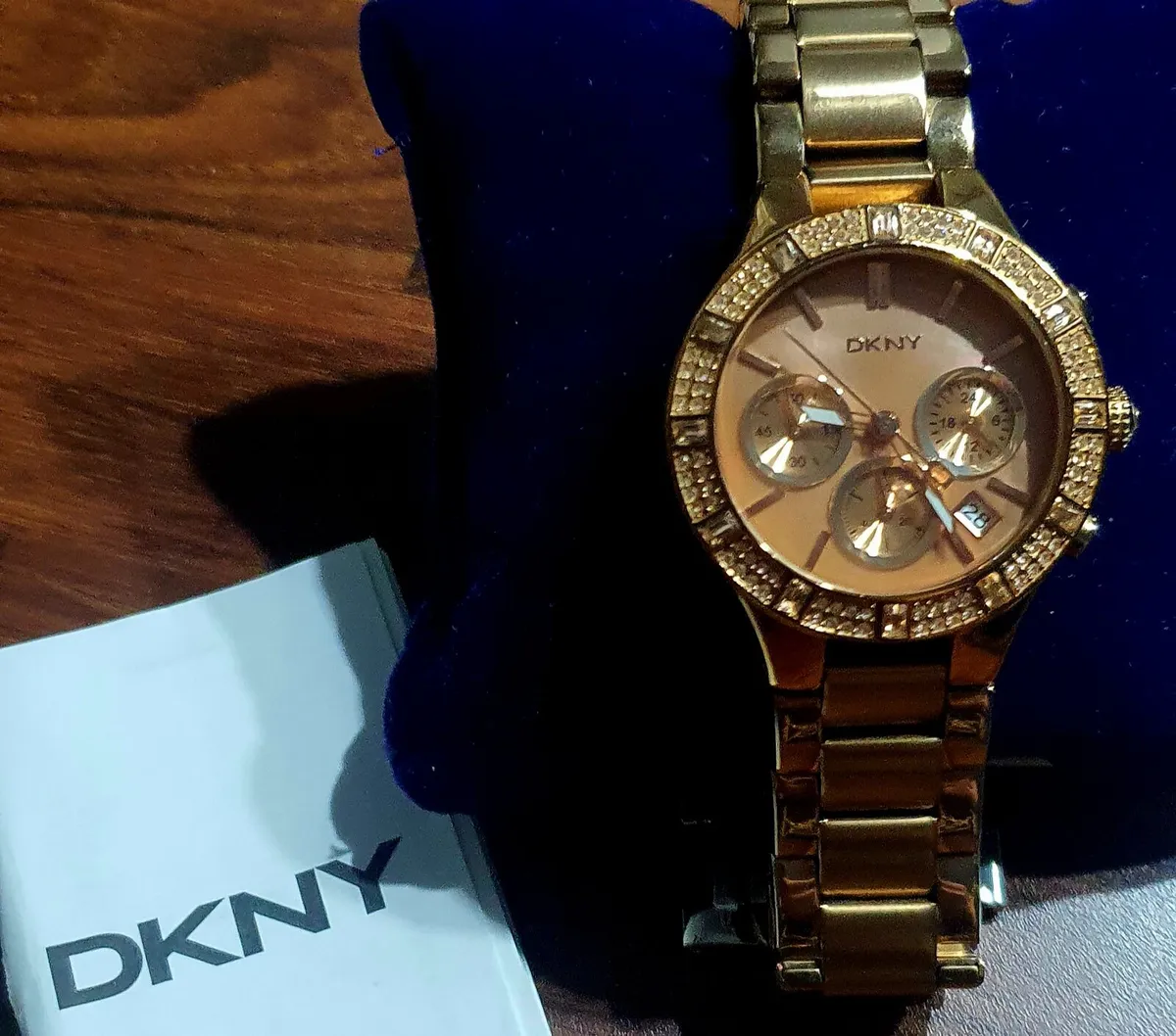 DKNY 

Women's watch with chronograph and da - Image 3