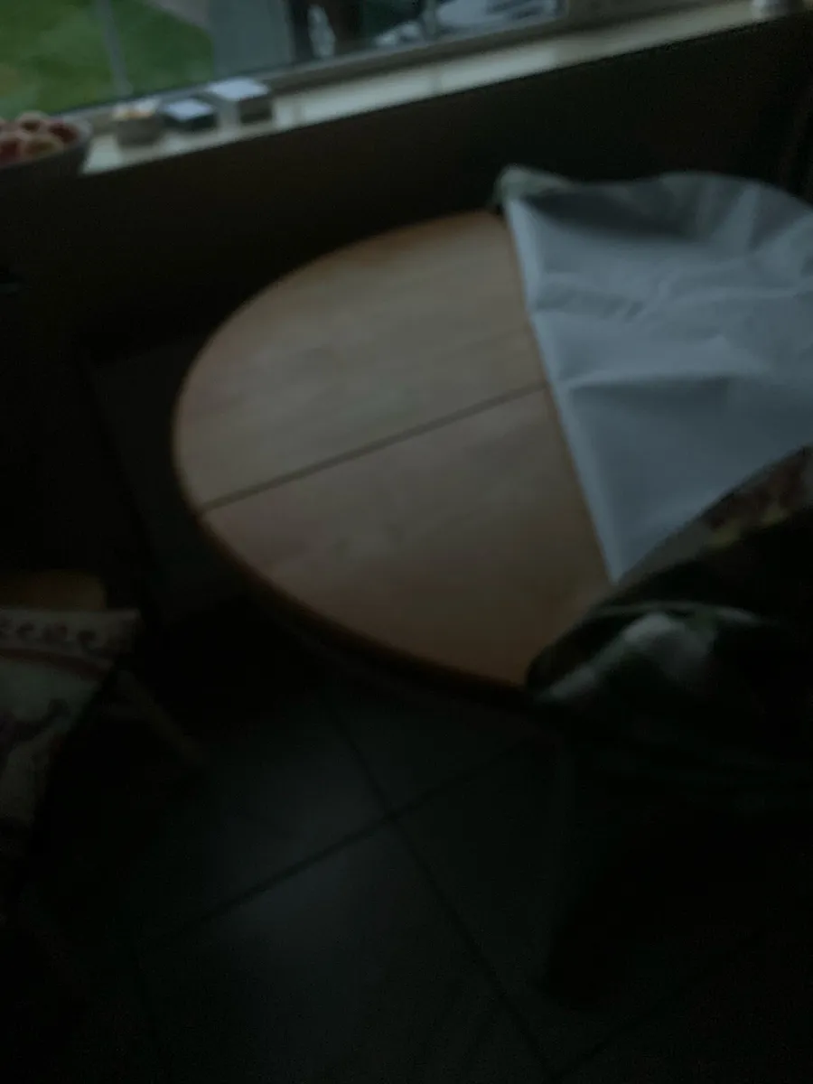 Round dining room table - Image 4