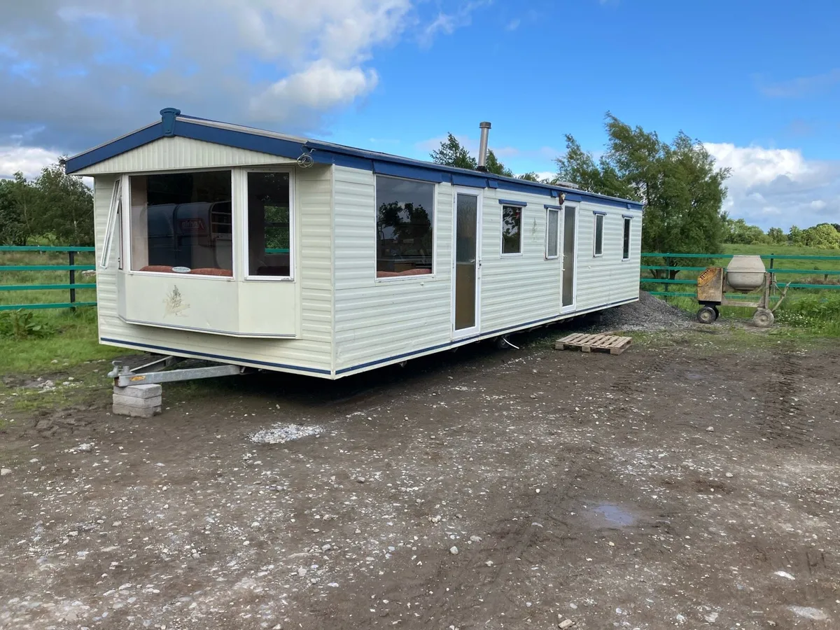 Mobile home - Image 1