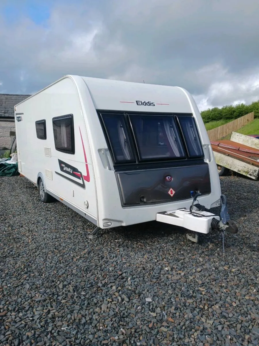 2013 elddis affinity 4/5 berth fixed bed - Image 2
