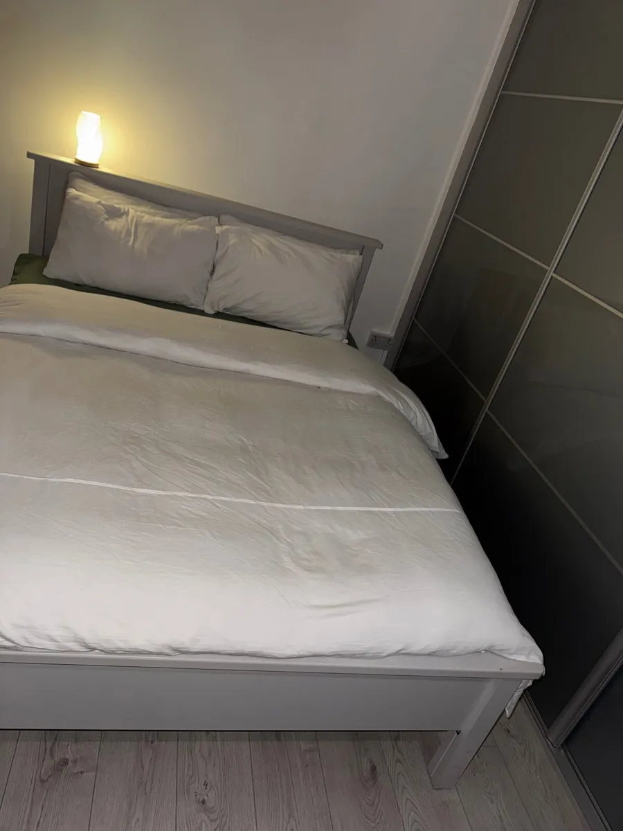 Bed frame - Image 2