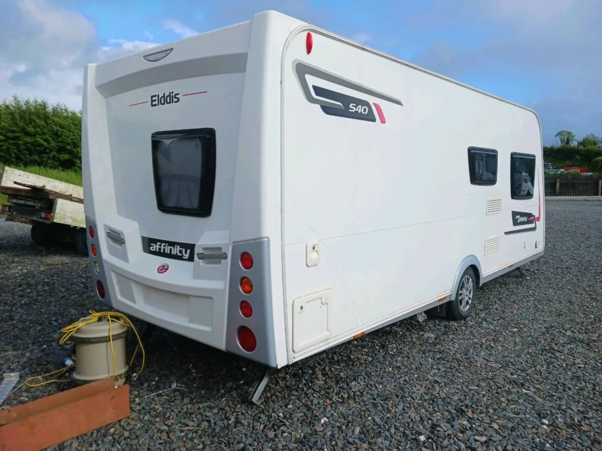 2013 elddis affinity 4/5 berth fixed bed - Image 4