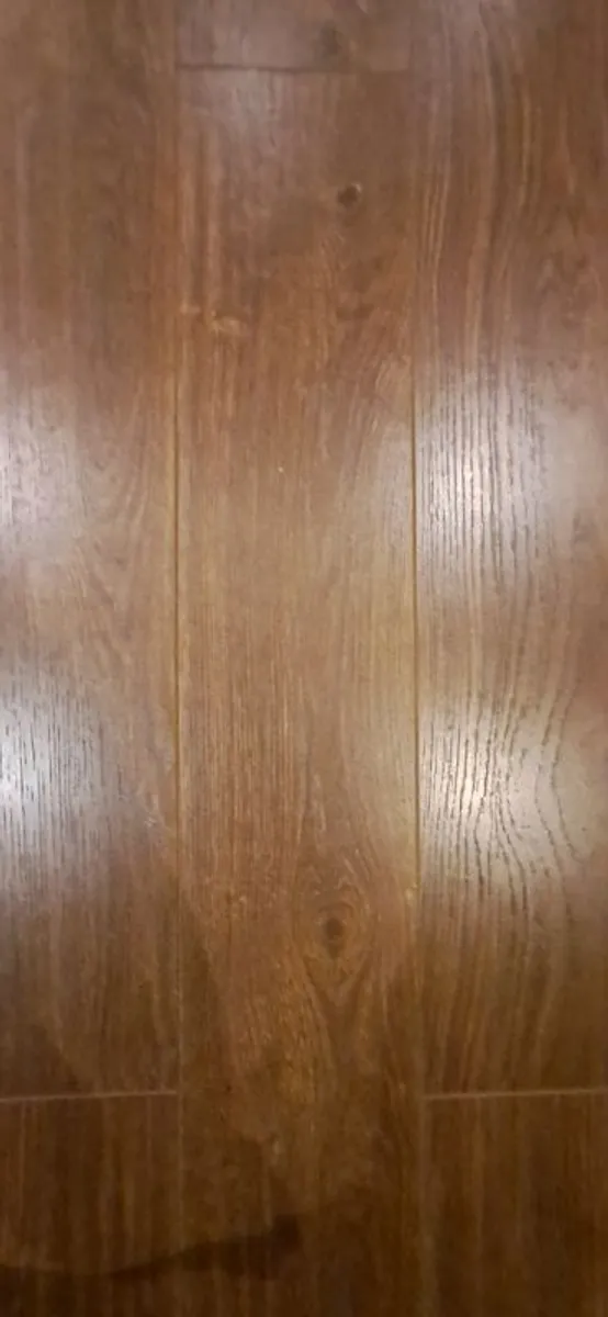Laminate flooring - Image 3