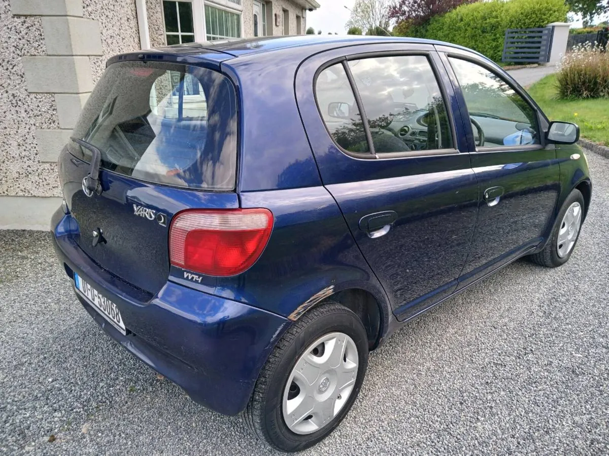 01 Toyota yaris - Image 2