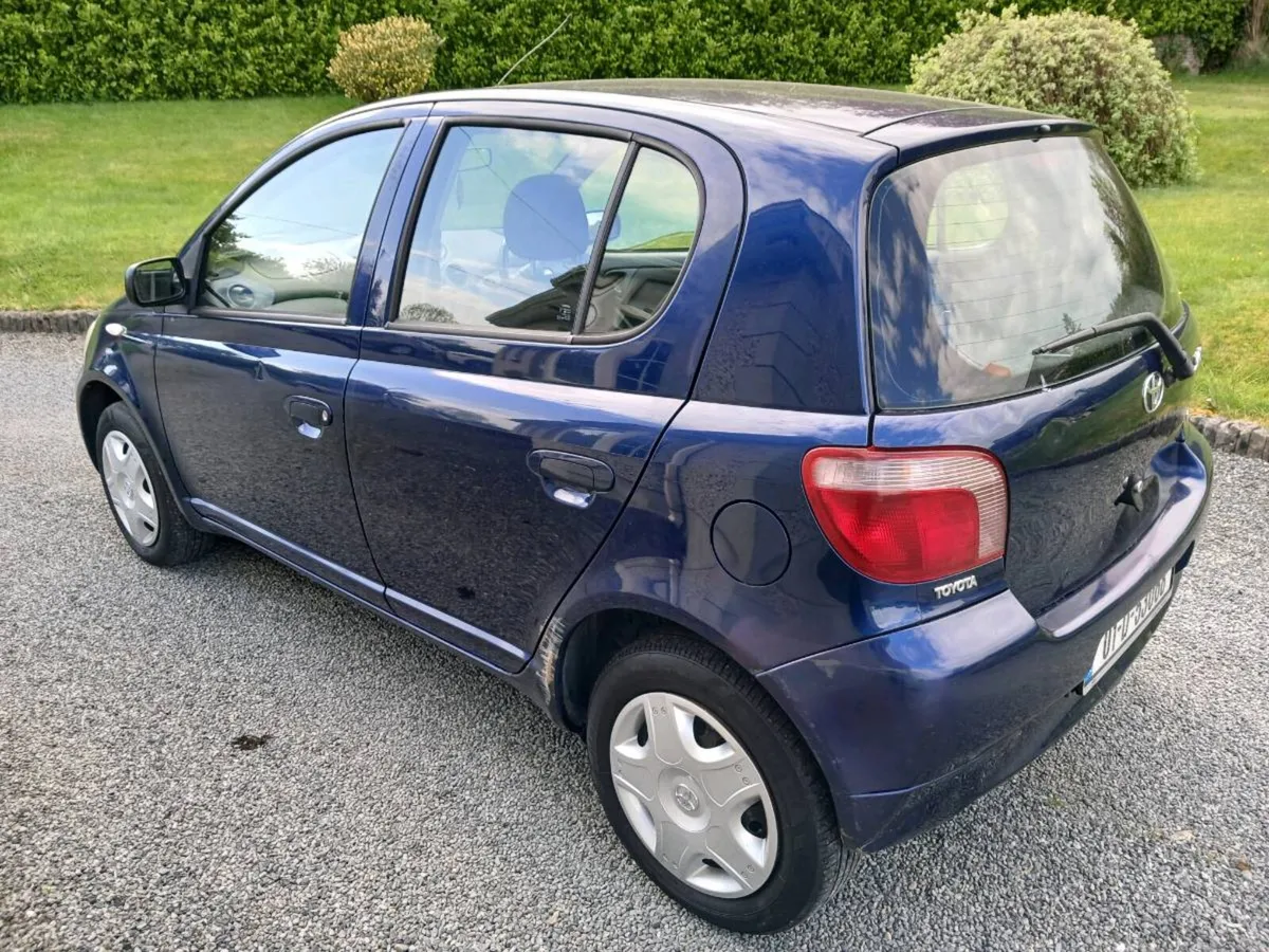 01 Toyota yaris - Image 3