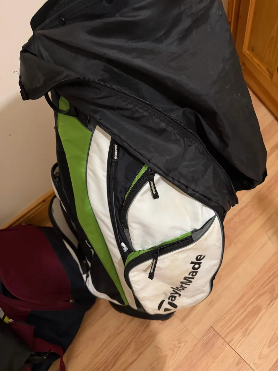 Taylormade Bag & Trolley - Image 2