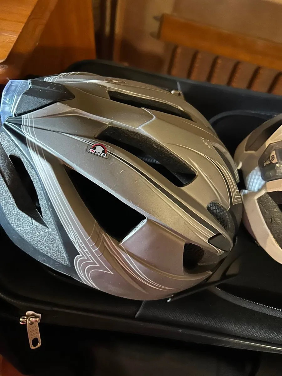 Bicycle helmets - Image 1