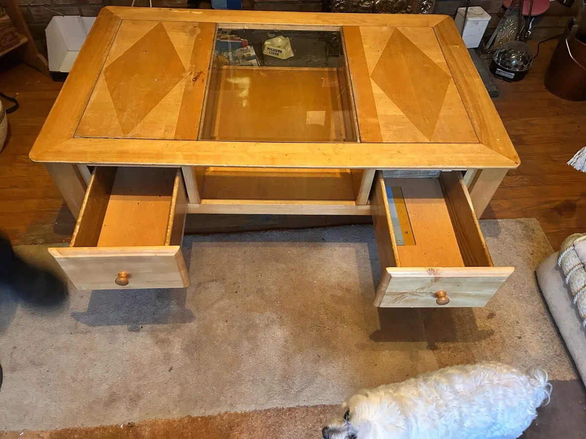 Large sturdy coffee table - Image 3