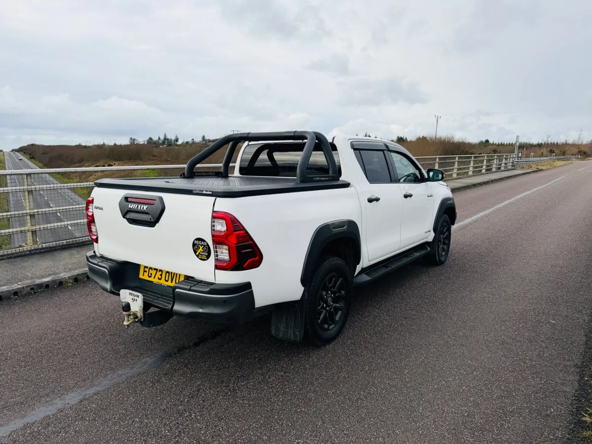 Toyota Hilux 2023 Invincible X - Image 3