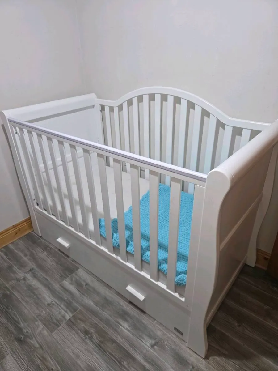 Sleigh Cot Bed OSLO Br Baby - Image 1
