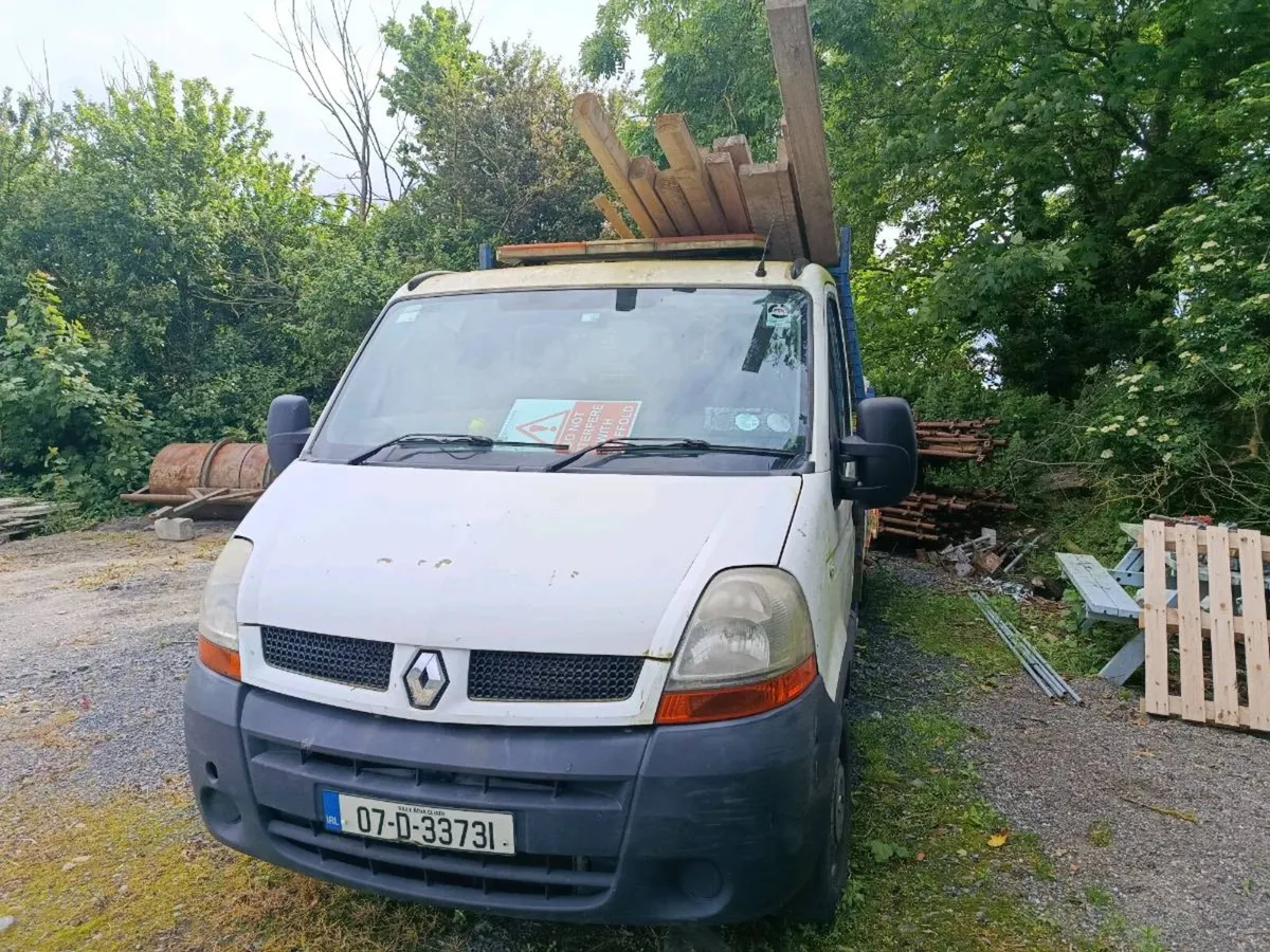 Tipper truck - Image 1